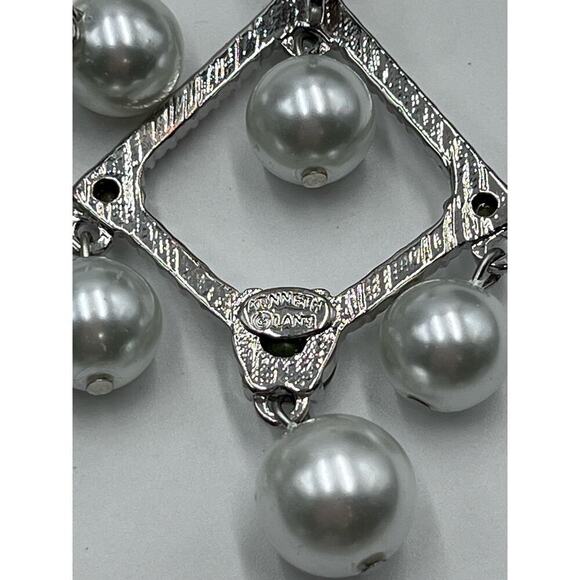 Kenneth Jay Lane White Pearl Crystal Silver Tone Chandelier Clip Earrings New - Picture 11 of 14